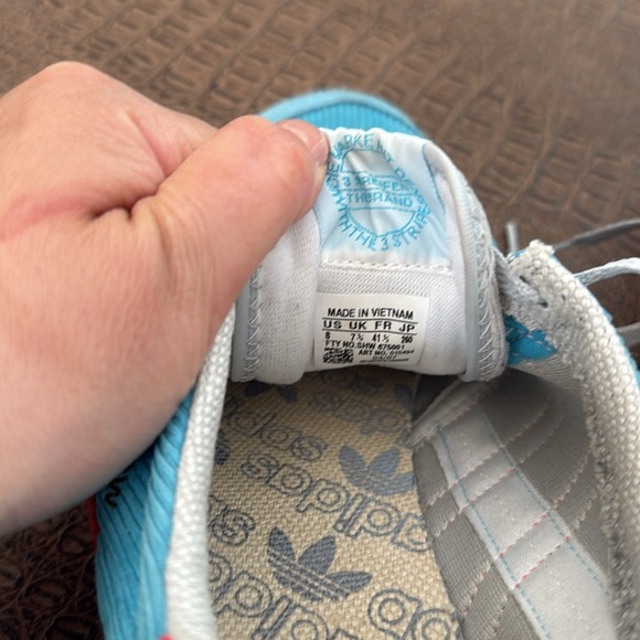 Adidas Originals Arrow Blue Red Sneakers 8 US Men’s Vintage Corduroy Low Top - Picture 10 of 13